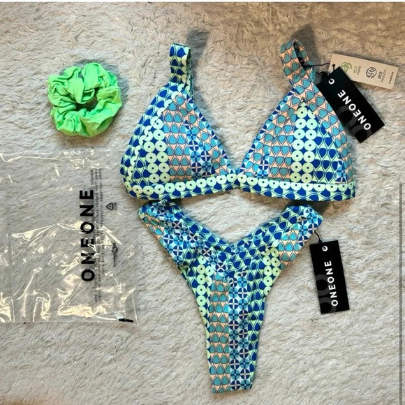 NWT OneOne Swimwear SET Bikini Canggu Pattern Jesse Kameron Blue New Dots Bubble - Picture 15 of 15